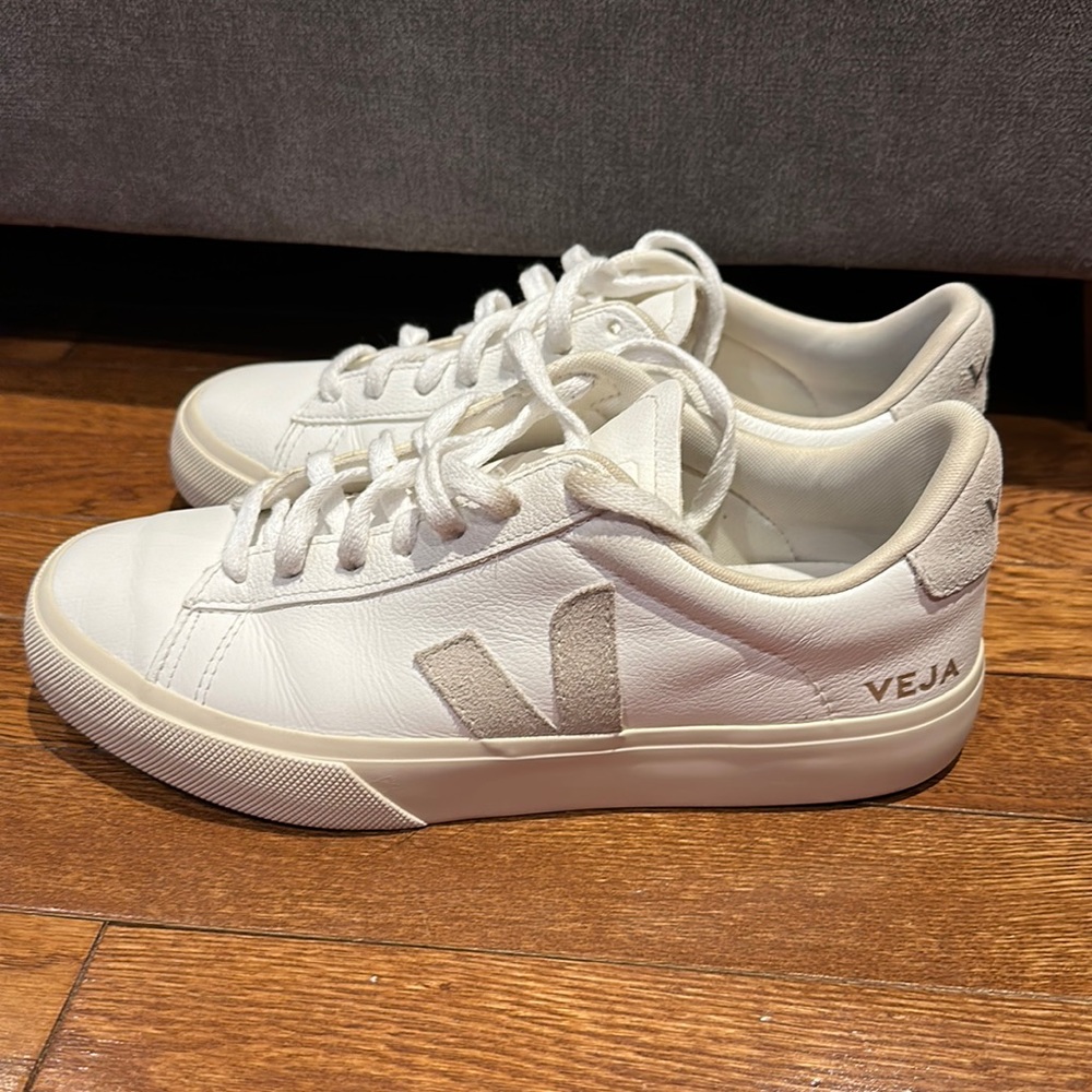 VEJA Campo Sneaker